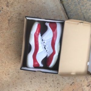 Jordan 11 low cherry